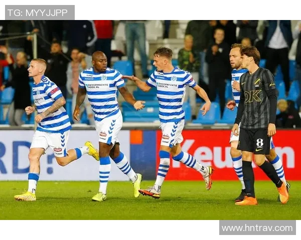 埃门与赫拉克勒斯的激烈对决揭示足球战术与团队合作的重要性